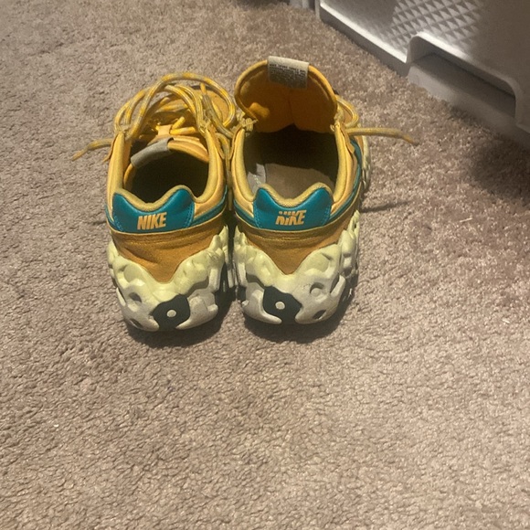 Men’s Nike 9.5 - Picture 4 of 6